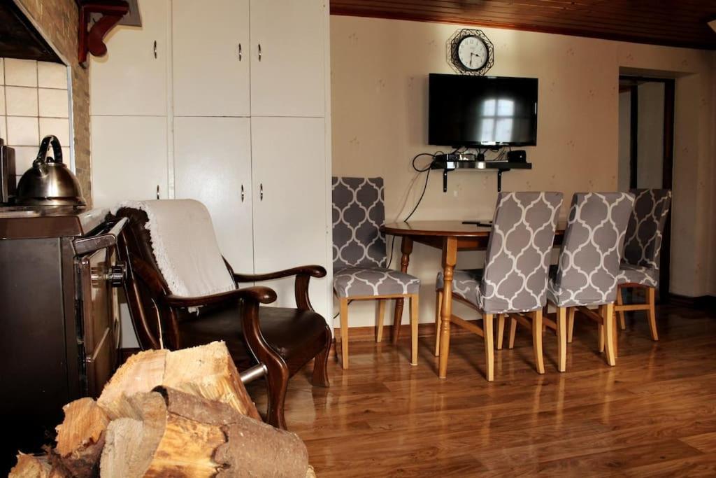 4 Bedroom Traditional Irish Farm House Killybegs ドネゴール エクステリア 写真