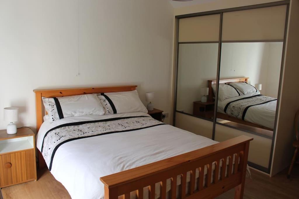 4 Bedroom Traditional Irish Farm House Killybegs ドネゴール エクステリア 写真