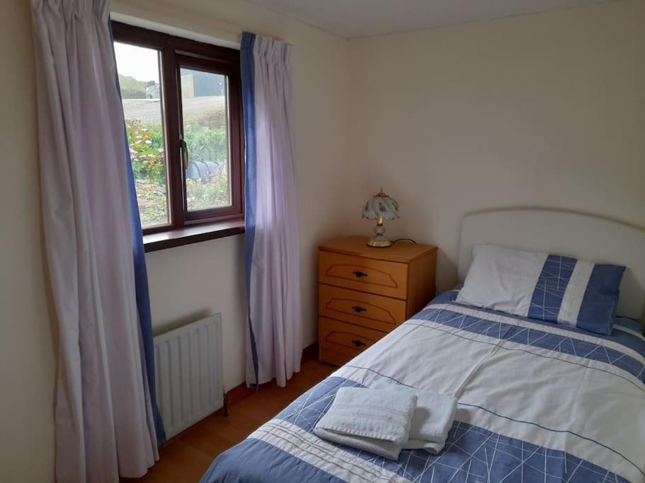 4 Bedroom Traditional Irish Farm House Killybegs ドネゴール エクステリア 写真