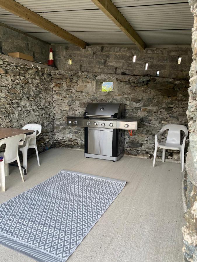 4 Bedroom Traditional Irish Farm House Killybegs ドネゴール エクステリア 写真